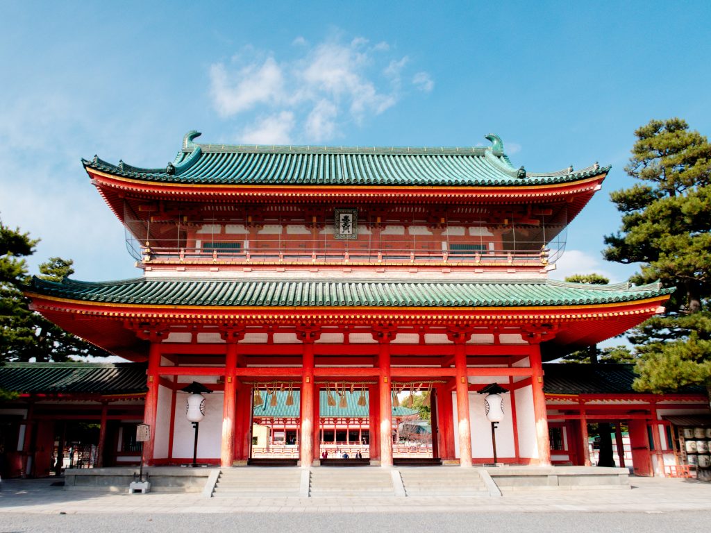 Quali sono i punti salienti del Santuario Heian Jingu e come arrivarci ...